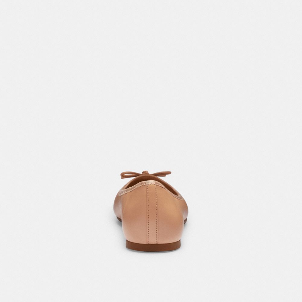 Coach Abigail Flat Abricó | COH865777