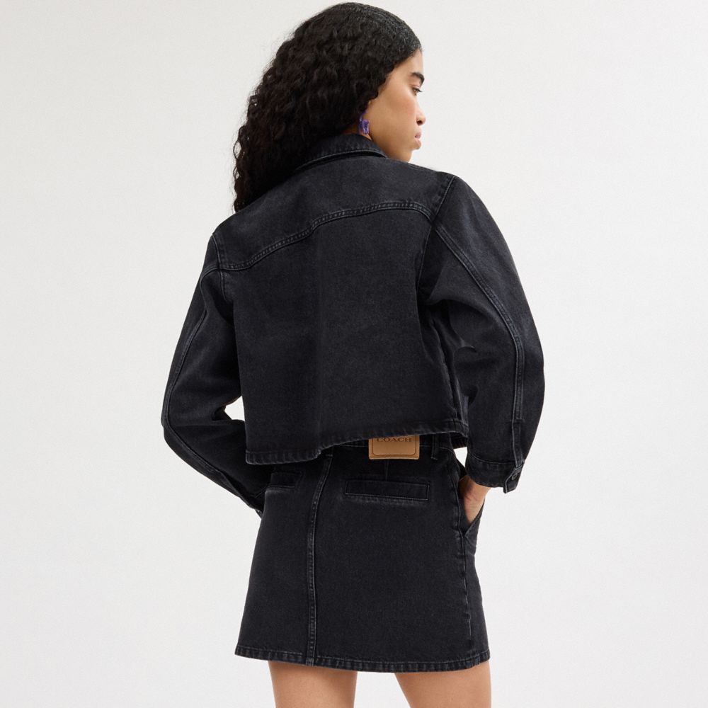 Coach Cropped Denim Button Down In Organic Cotton Pretas | COH865986