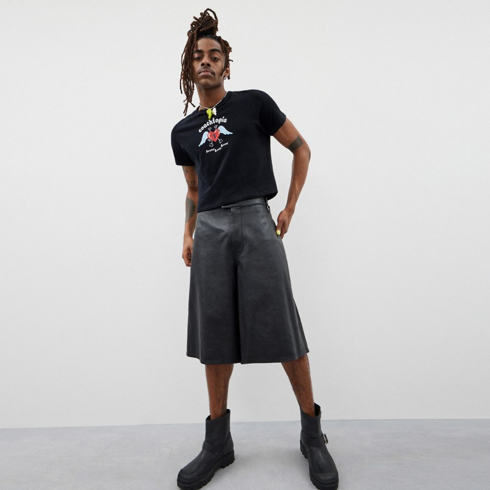 Coach Cropped Tee: Floating Heart Pretas | COH865973