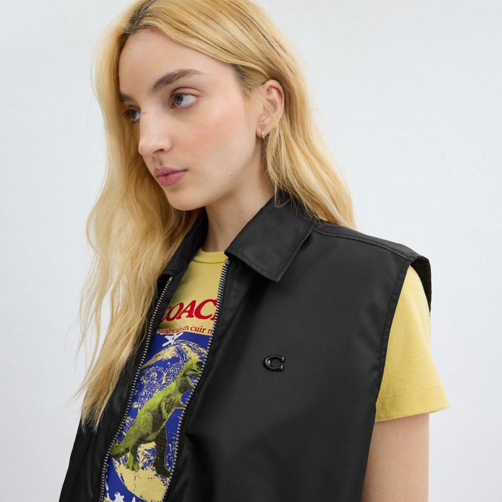 Coach Cropped Vest In Recycled Nylon Pretas | COH865922