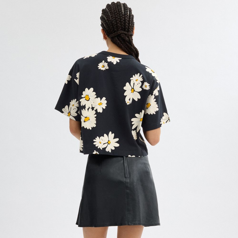 Coach Floral Cropped Signature Script T Shirt In Organic Cotton Pretas | COH865998
