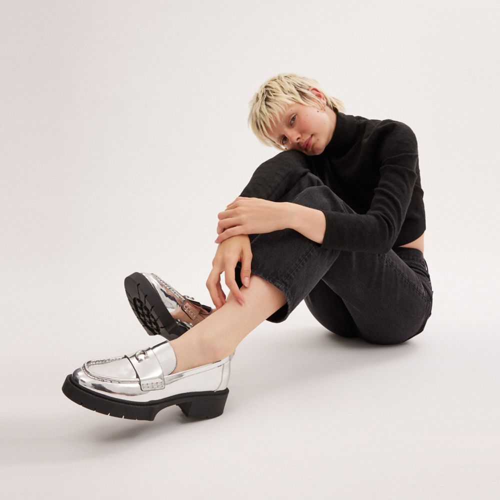 Coach Leah Loafer In Silver Metallic Prateadas | COH865797
