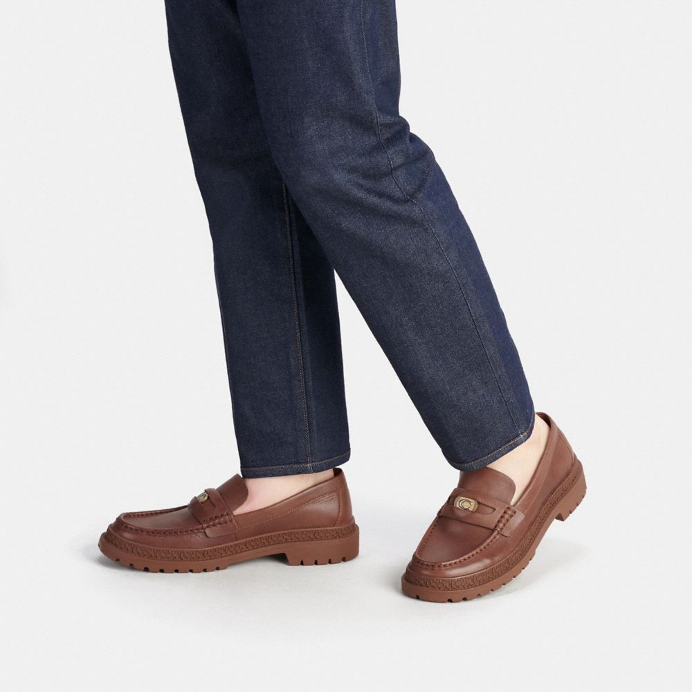 Coach Loafer With Signature Coin Marrom | COH866828