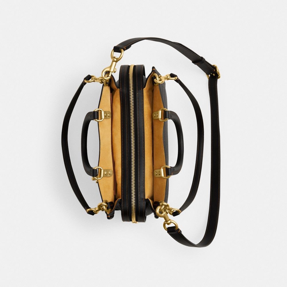 Coach Rogue Bag In Regenerative Leather Pretas | COH864932
