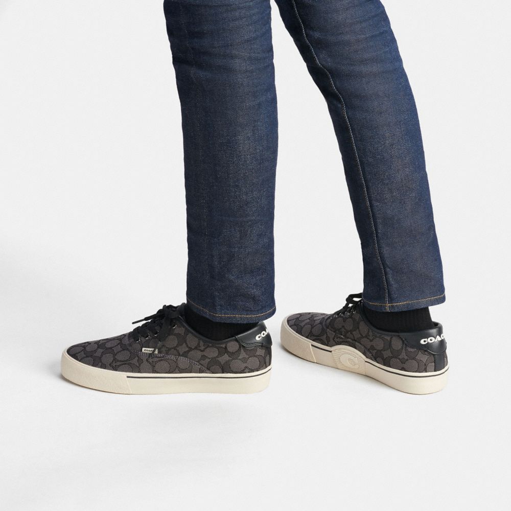 Coach Skate Lace Up Sneaker In Signature Jacquard Pretas | COH866790