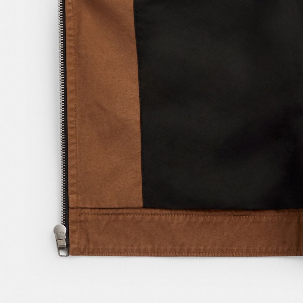 Coach Solid Lightweight Jacket In Regenerative Cotton Marrom | COH866878