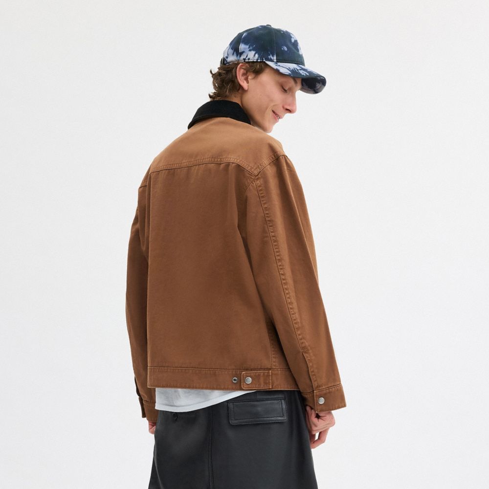 Coach Solid Lightweight Jacket In Regenerative Cotton Marrom | COH866878
