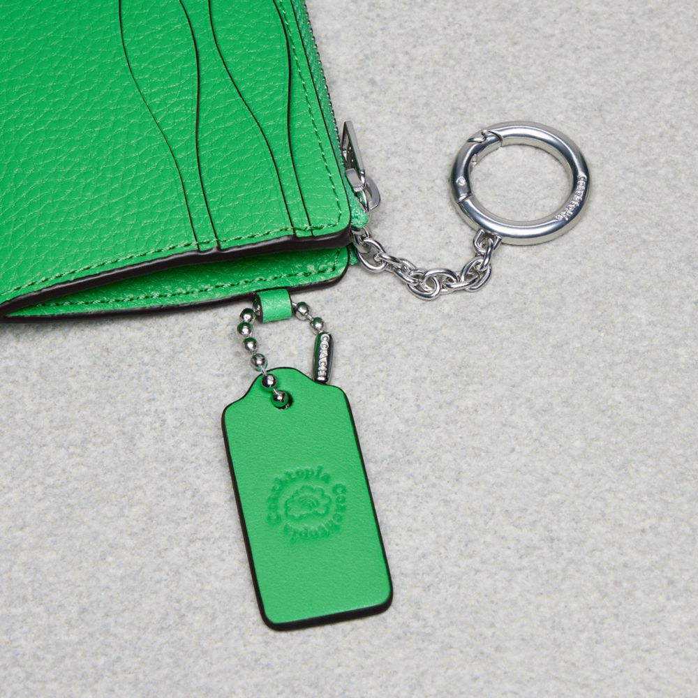 Coach Wavy Zip Card Case In Pebbled Coachtopia Leather With Key Ring Verdes | COH865673